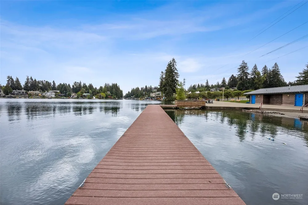 1828 176th Avenue E Lake Tapps, WA 98391