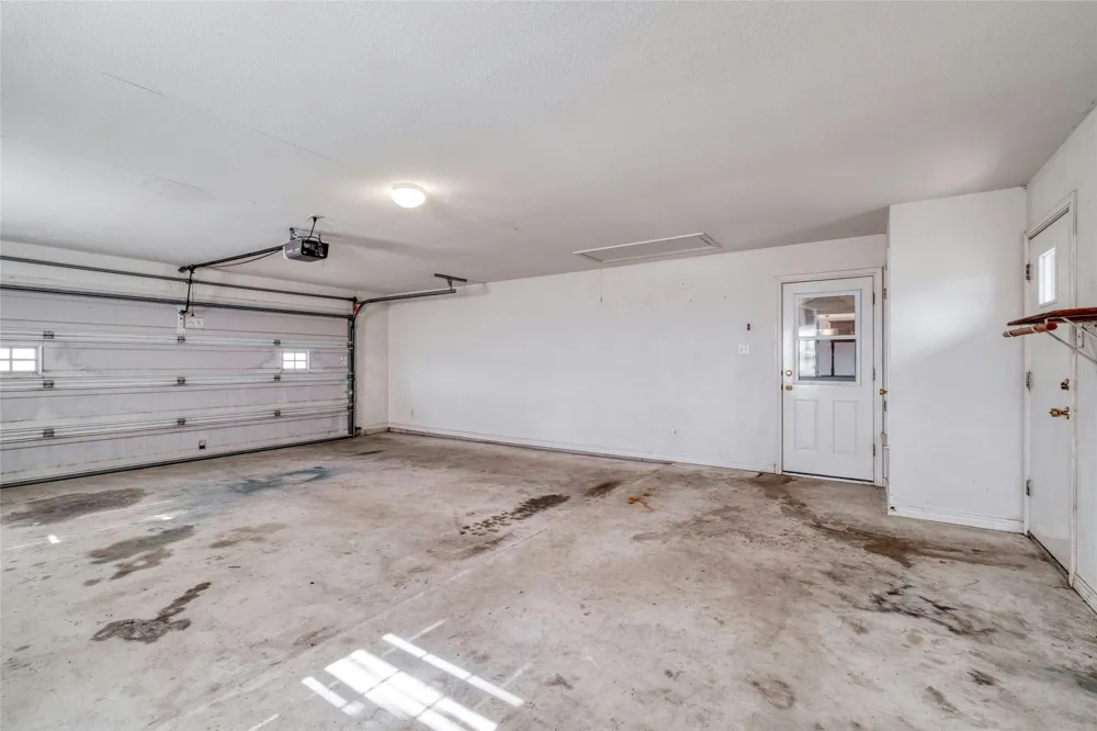 615 County Road 357 Granger, TX 76530