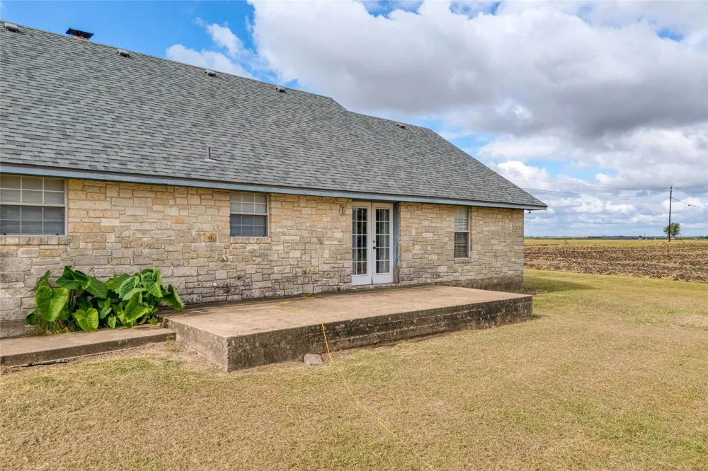 615 County Road 357 Granger, TX 76530