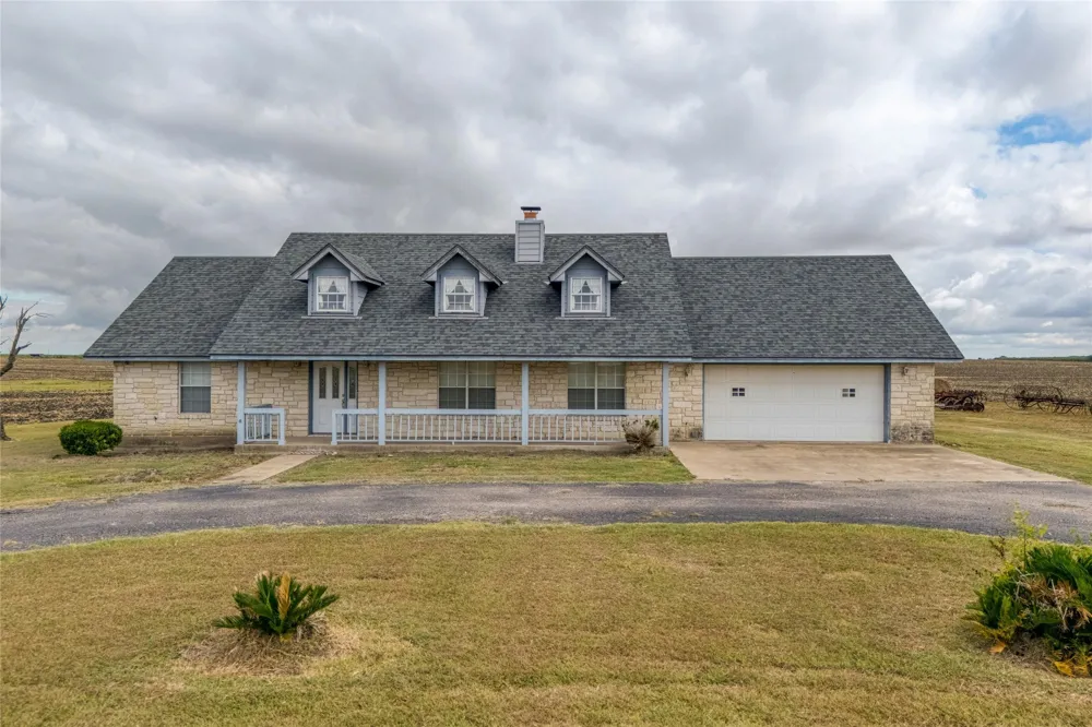 615 County Road 357 Granger, TX 76530
