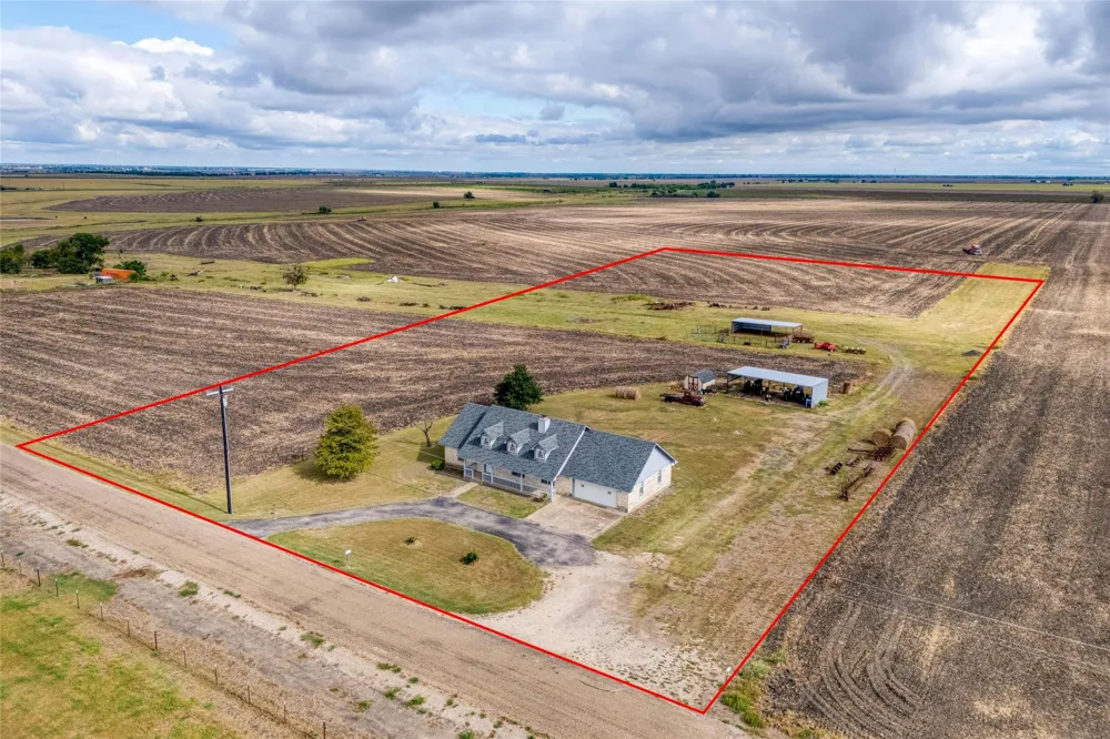 615 County Road 357 Granger, TX 76530