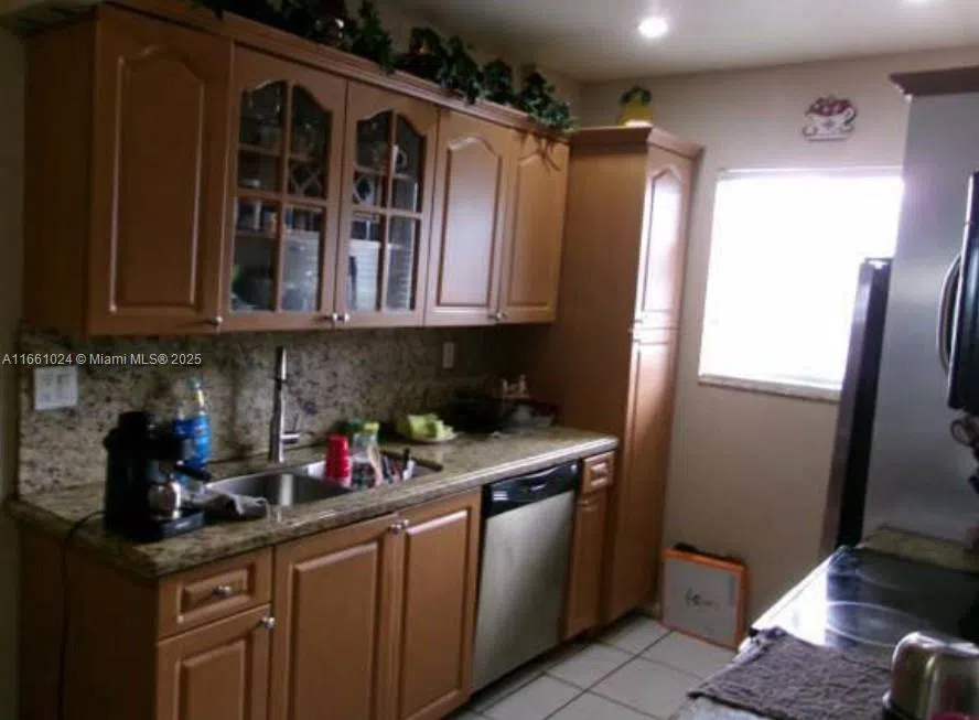 900 SW 84th Ave #207A Miami, FL 33144