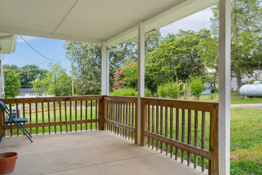 930 Kensington Road Chickamauga, GA 30707