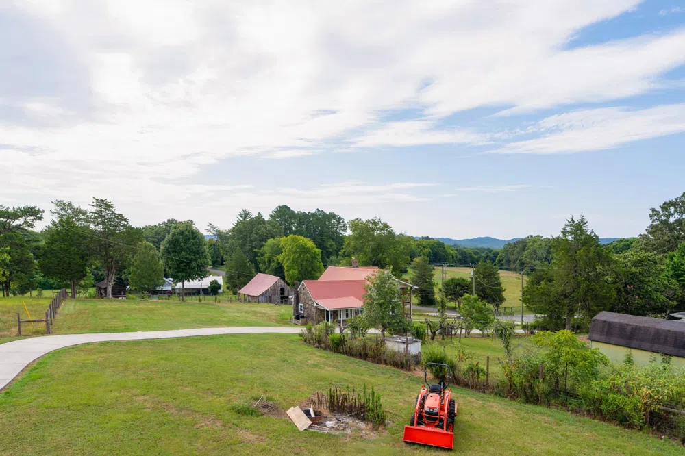 930 Kensington Road Chickamauga, GA 30707