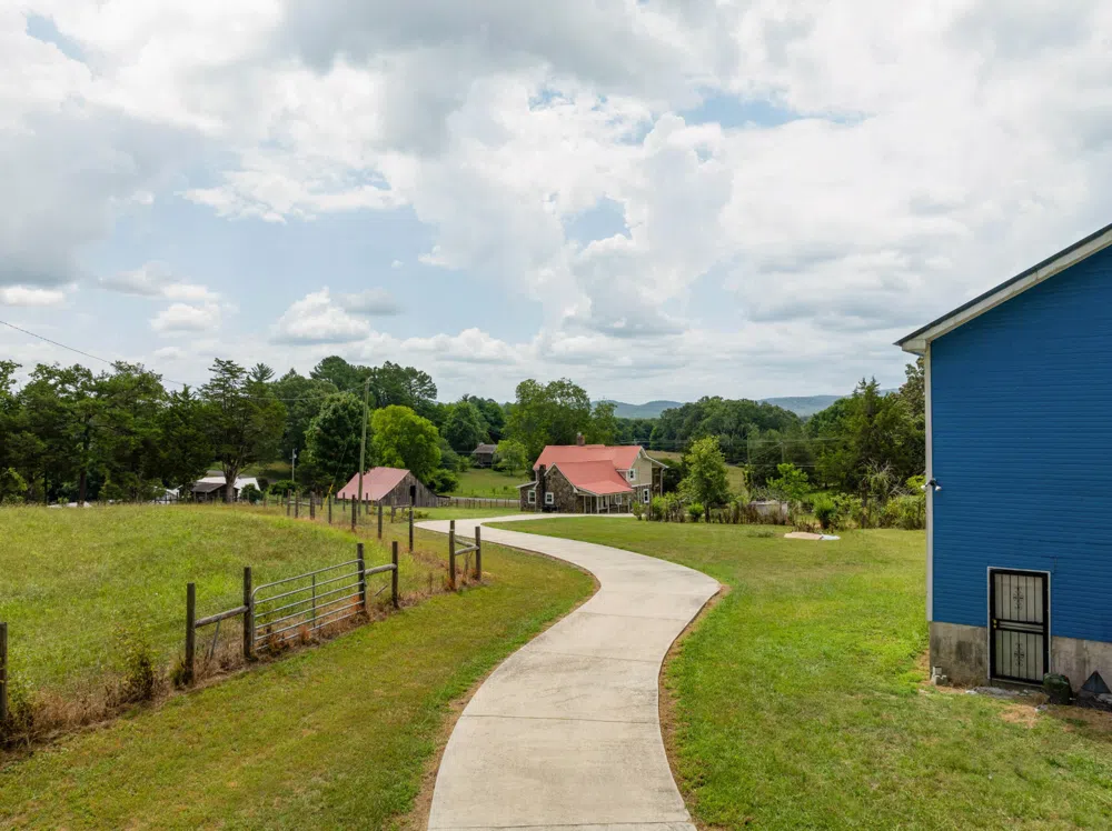 930 Kensington Road Chickamauga, GA 30707