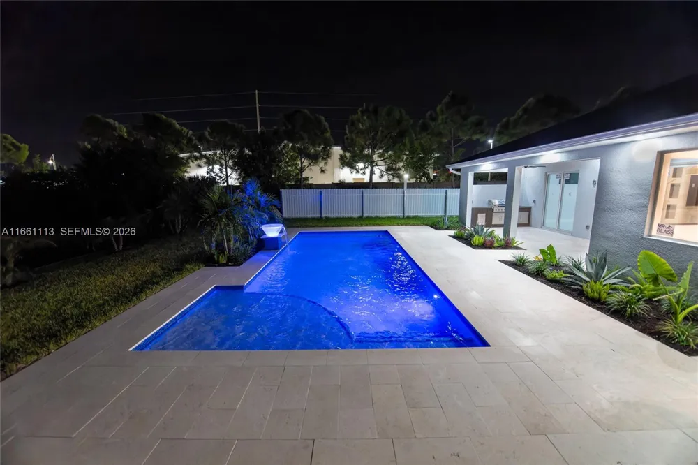 13 SW 21st ST Cape Coral, FL 33991