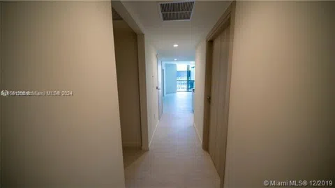 1000 Brickell Plz #4905