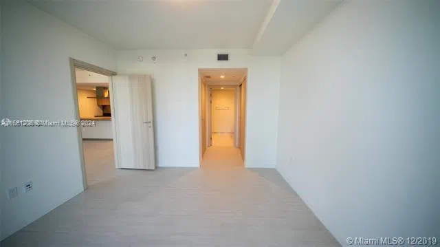 1000 Brickell Plz #4905 Miami, FL 33131