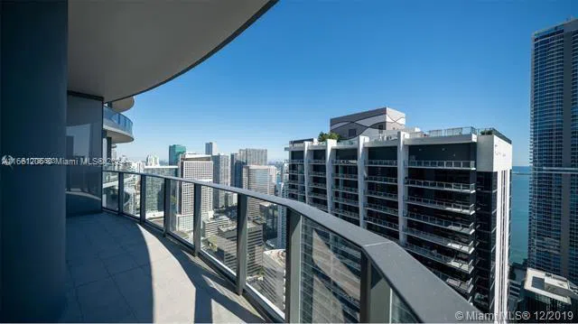 1000 Brickell Plz #4905 Miami, FL 33131