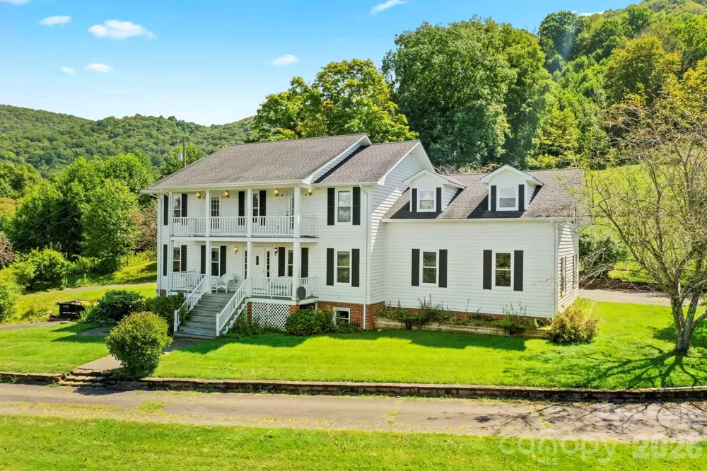 840 Ed Williams Road Zionville, NC 28698