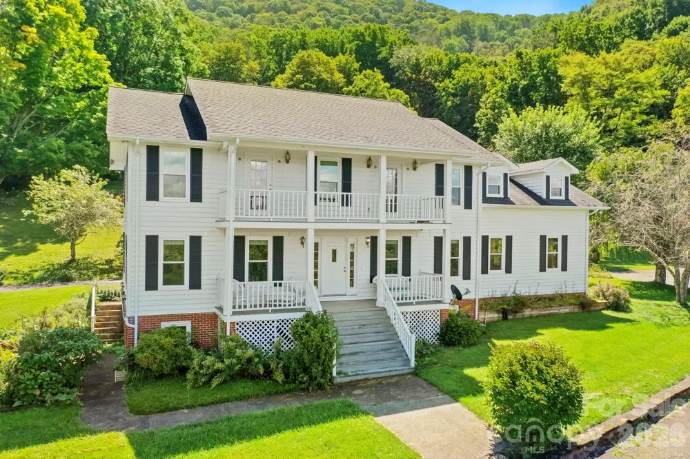 840 Ed Williams Road Zionville, NC 28698