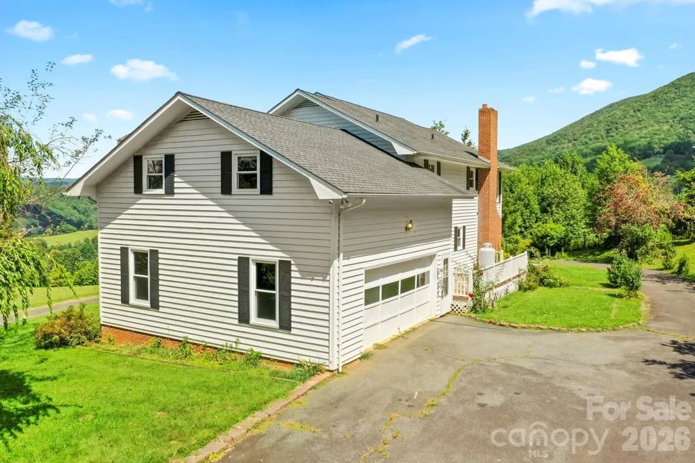 840 Ed Williams Road Zionville, NC 28698