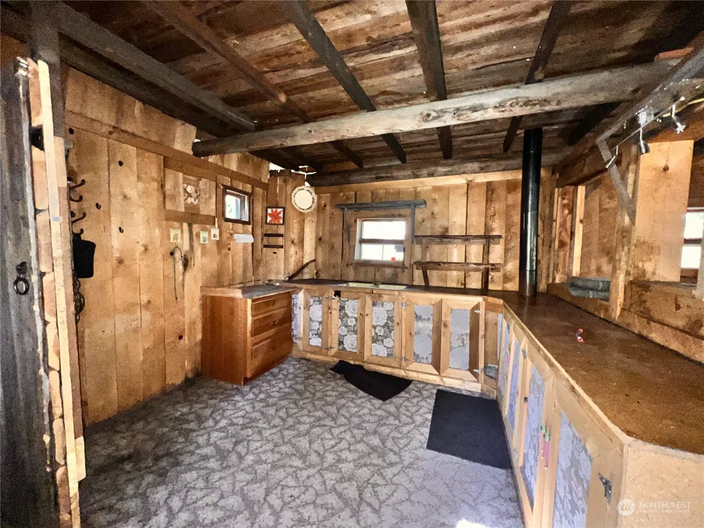 68 Jostin Lane Malo, WA 99150