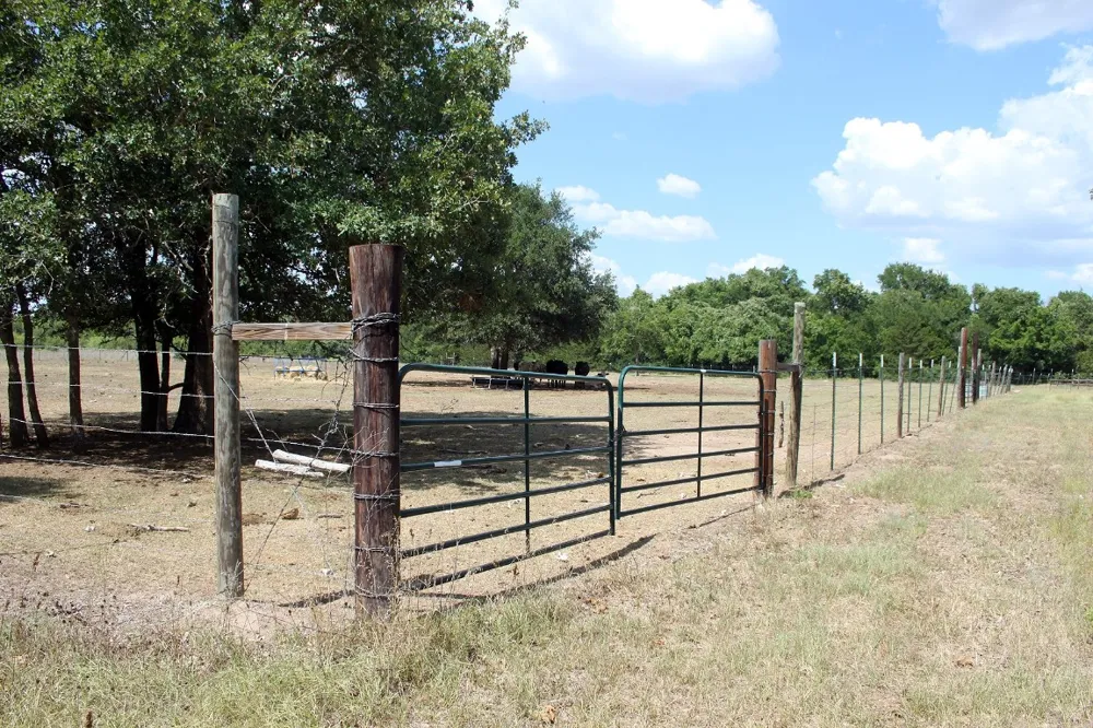 720 Green Acre Drive Dale, TX 78616
