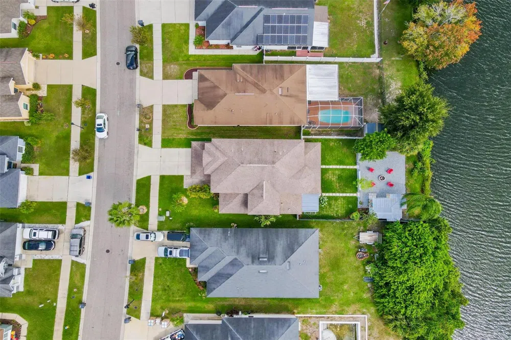11302 SOUTHWIND LAKE DRIVE Gibsonton, FL 33534
