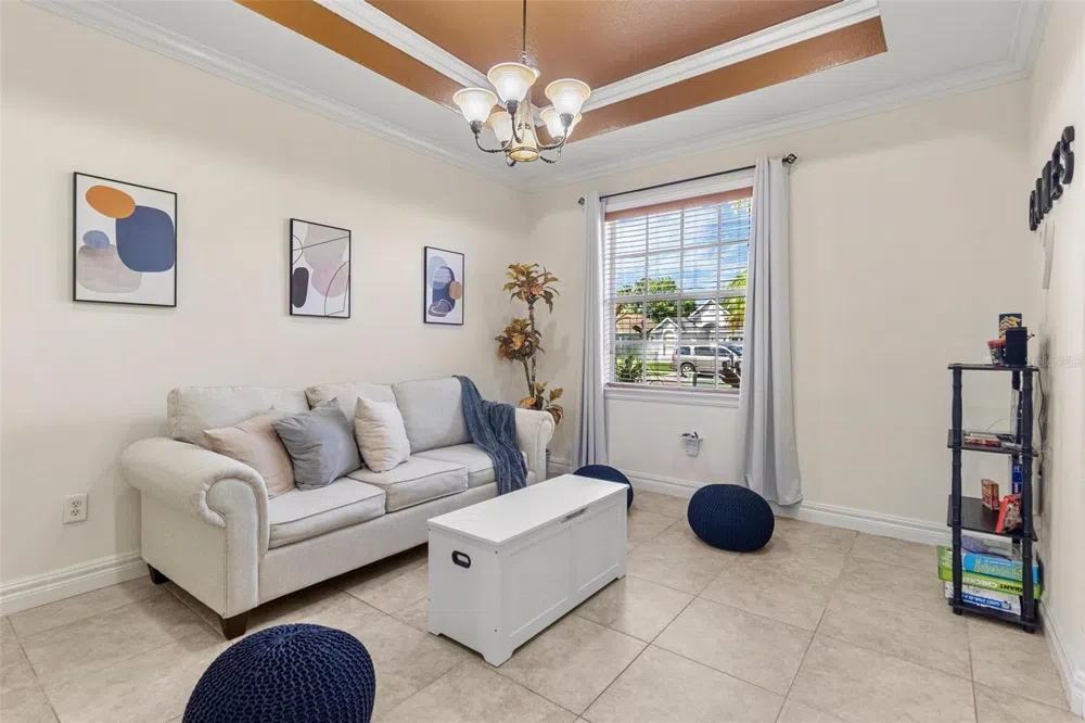 11302 SOUTHWIND LAKE DRIVE Gibsonton, FL 33534