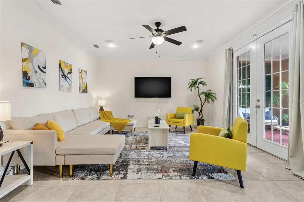 11302 SOUTHWIND LAKE DRIVE Gibsonton, FL 33534