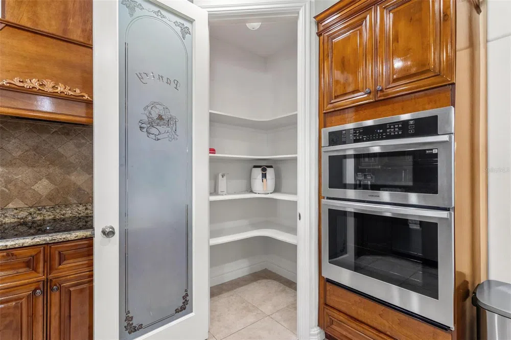 11302 SOUTHWIND LAKE DRIVE Gibsonton, FL 33534