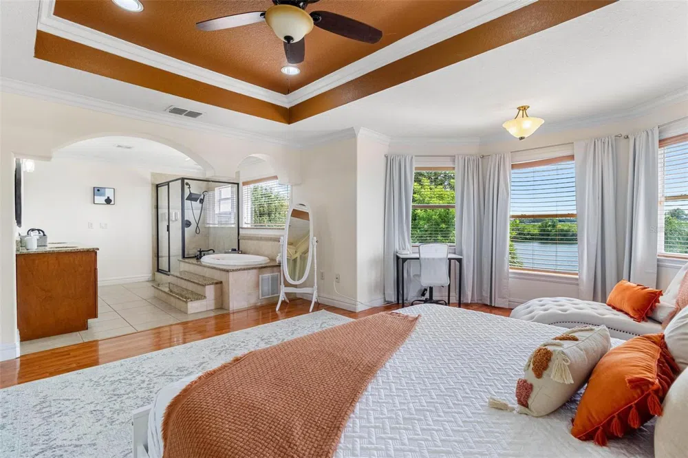 11302 SOUTHWIND LAKE DRIVE Gibsonton, FL 33534