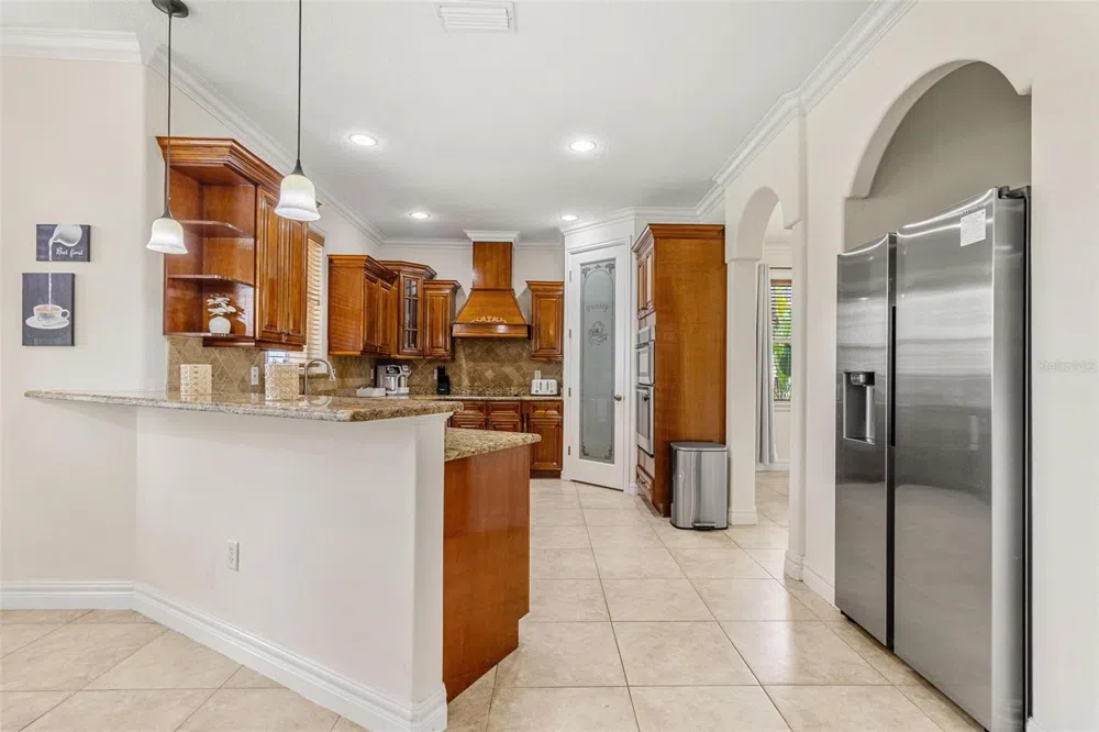 11302 SOUTHWIND LAKE DRIVE Gibsonton, FL 33534