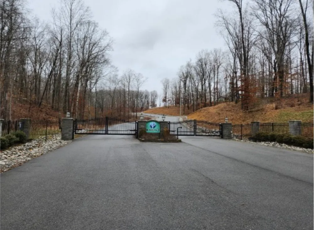 1385 Ridgewood Drive Mc Ewen, TN 37101