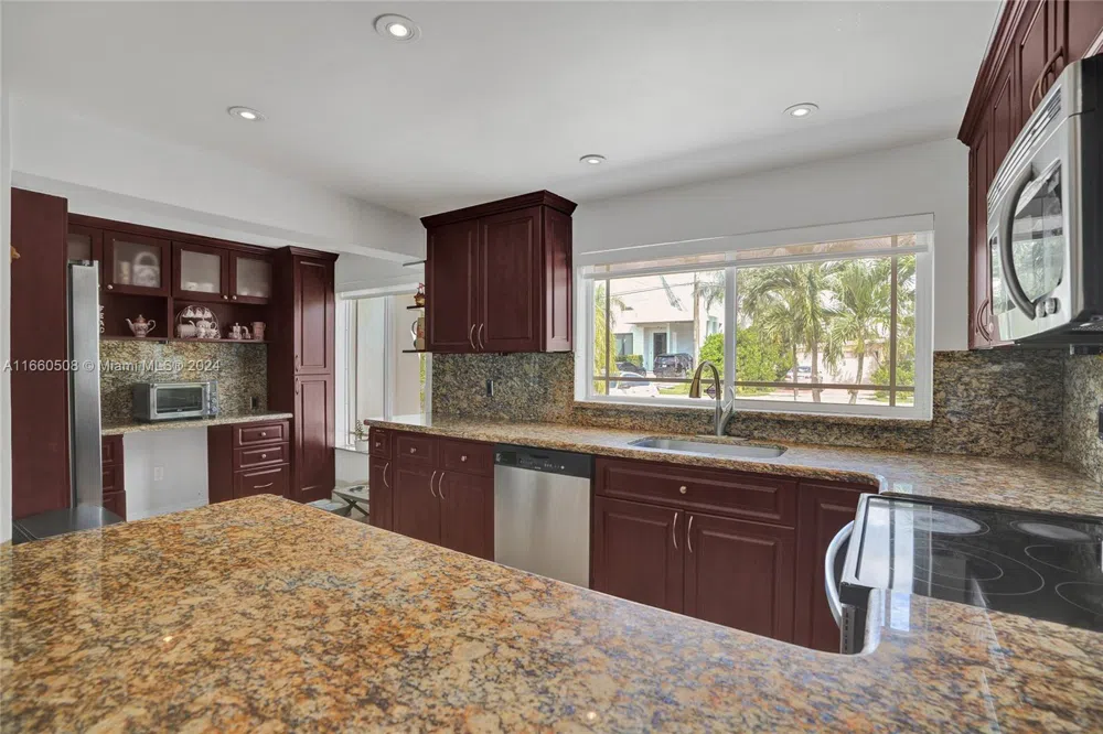 1910 Hibiscus Dr North Miami, FL 33181