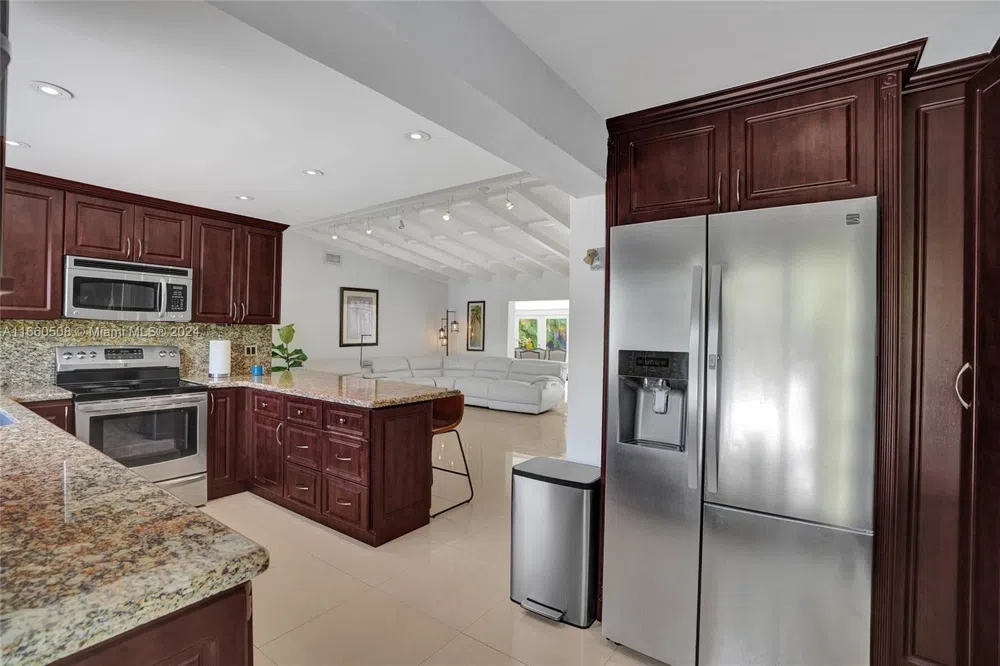 1910 Hibiscus Dr North Miami, FL 33181