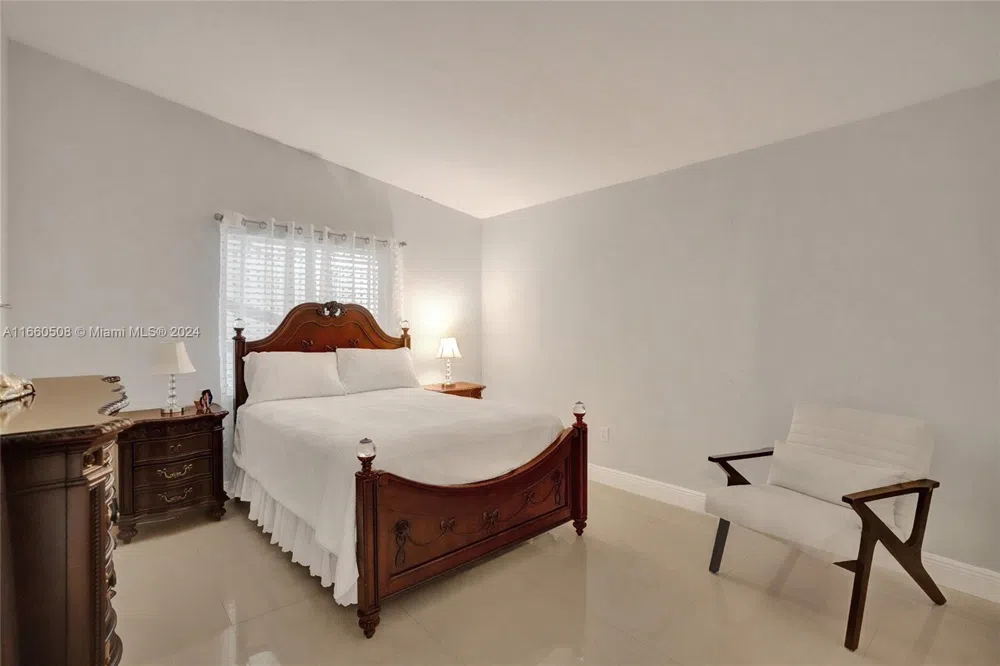 1910 Hibiscus Dr North Miami, FL 33181