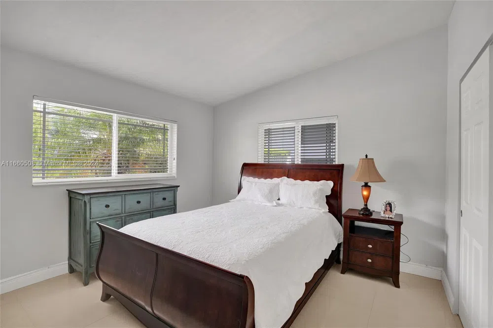 1910 Hibiscus Dr North Miami, FL 33181