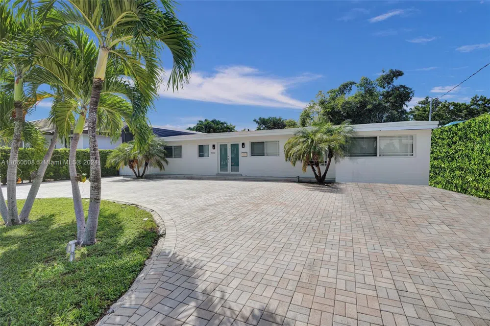 1910 Hibiscus Dr North Miami, FL 33181