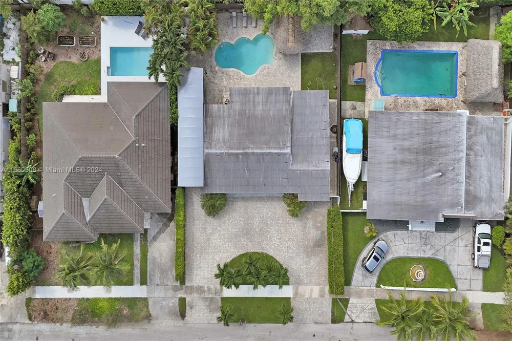 1910 Hibiscus Dr North Miami, FL 33181