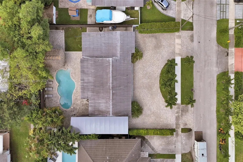 1910 Hibiscus Dr North Miami, FL 33181