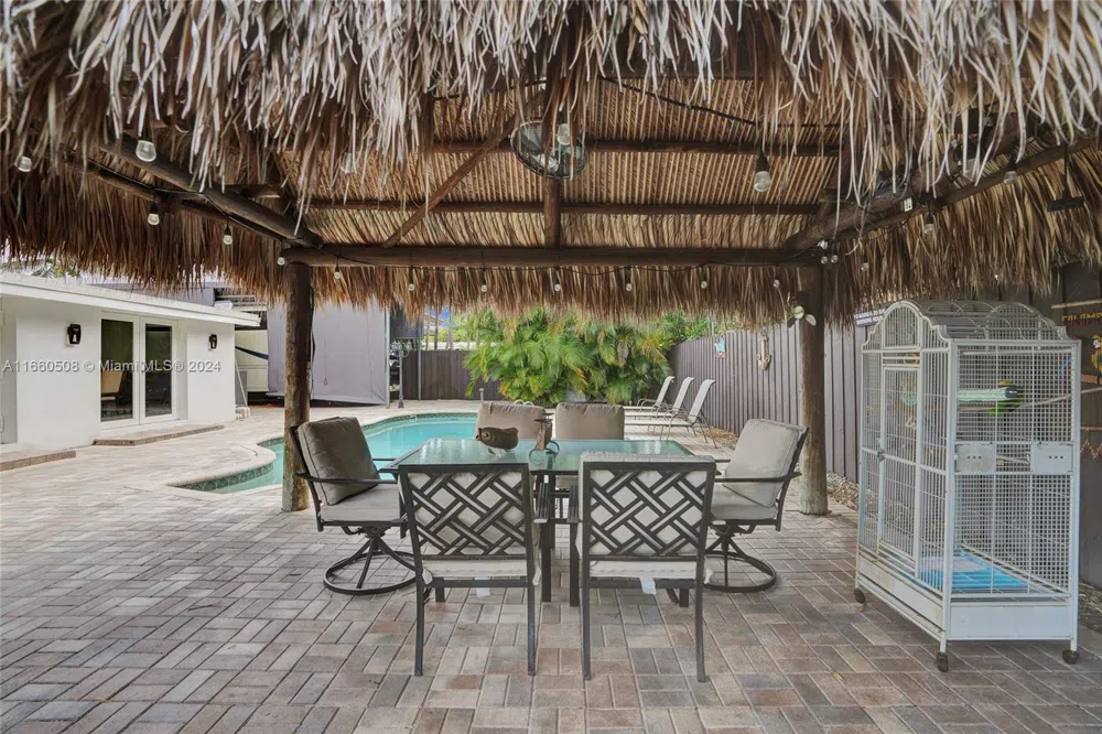 1910 Hibiscus Dr North Miami, FL 33181
