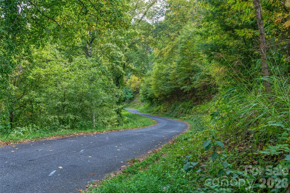 1380 Seven Glens Drive Weaverville, NC 28787