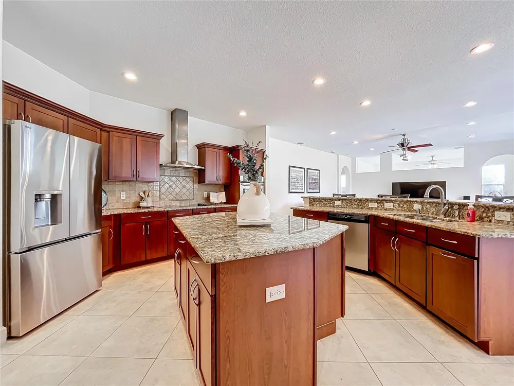 275 CR 552 Bushnell, FL 33513