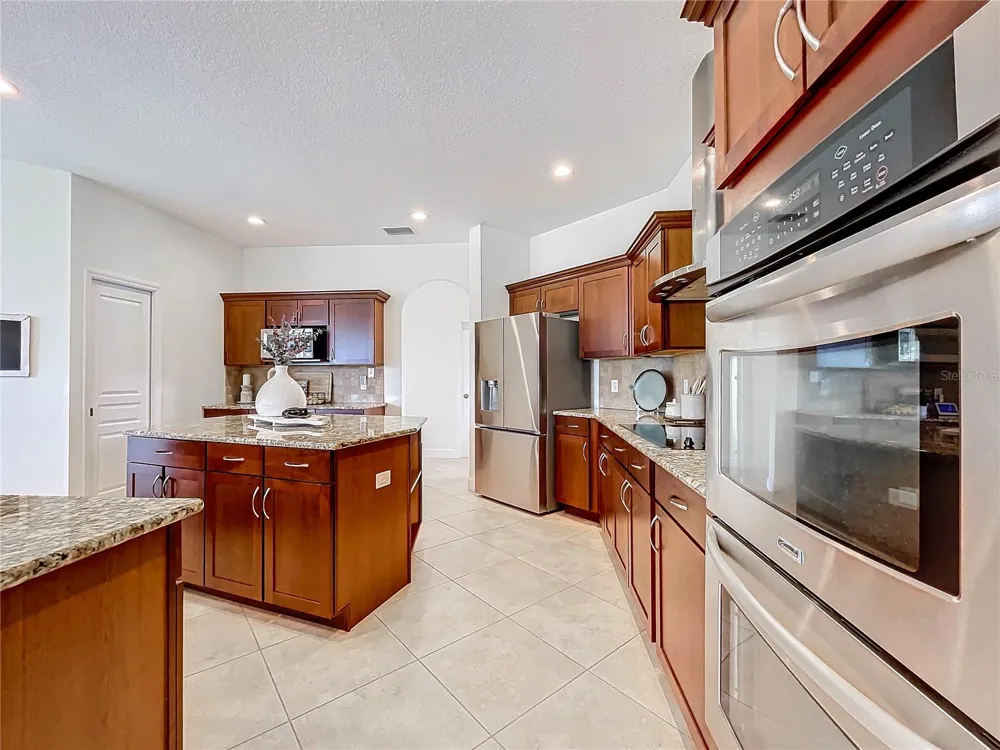 275 CR 552 Bushnell, FL 33513