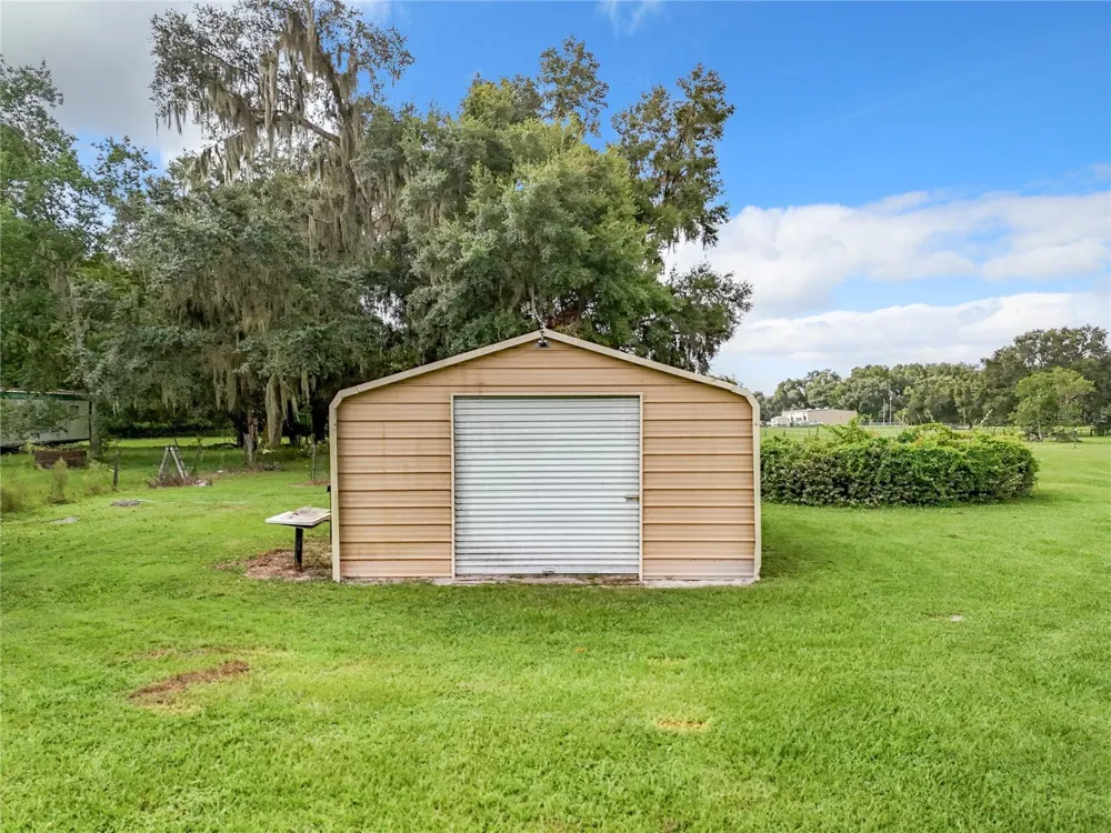 275 CR 552 Bushnell, FL 33513