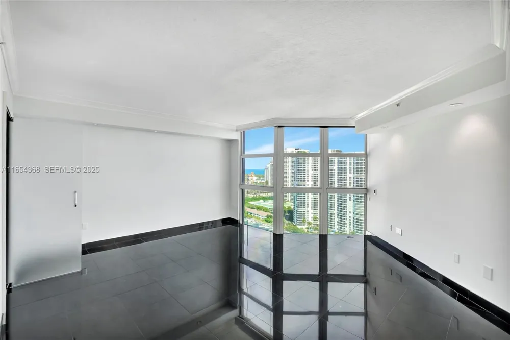 3370 Hidden Bay Dr #2708 Aventura, FL 33180