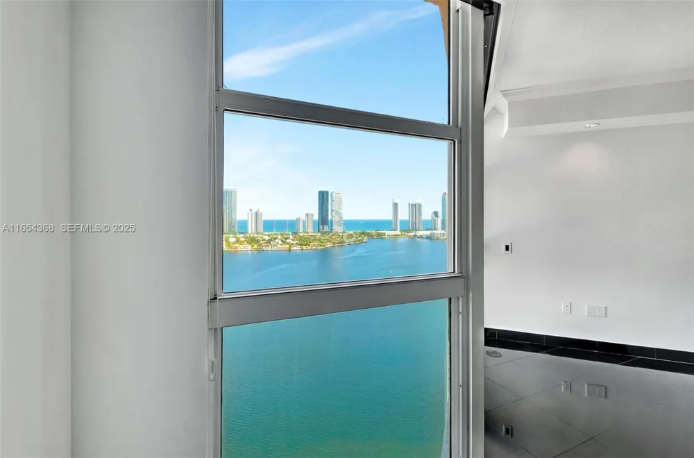 3370 Hidden Bay Dr #2708 Aventura, FL 33180