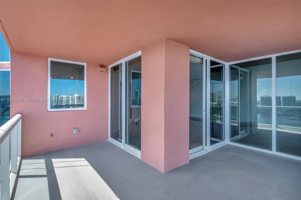 3370 Hidden Bay Dr #2708 Aventura, FL 33180