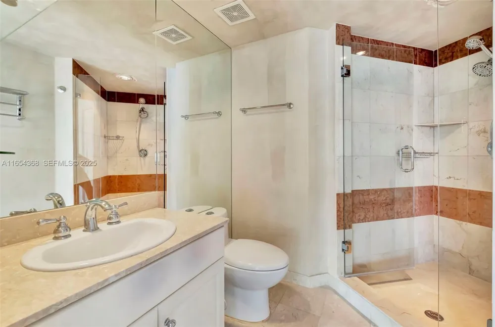 3370 Hidden Bay Dr #2708 Aventura, FL 33180