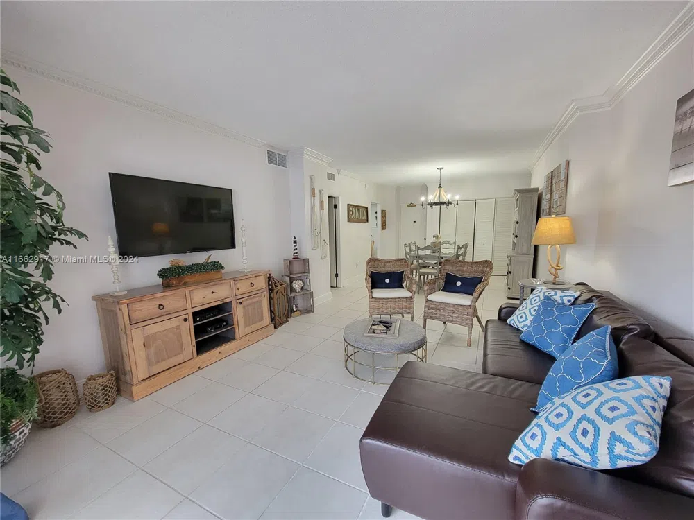 1980 S Ocean Dr #2C Hallandale Beach, FL 33009