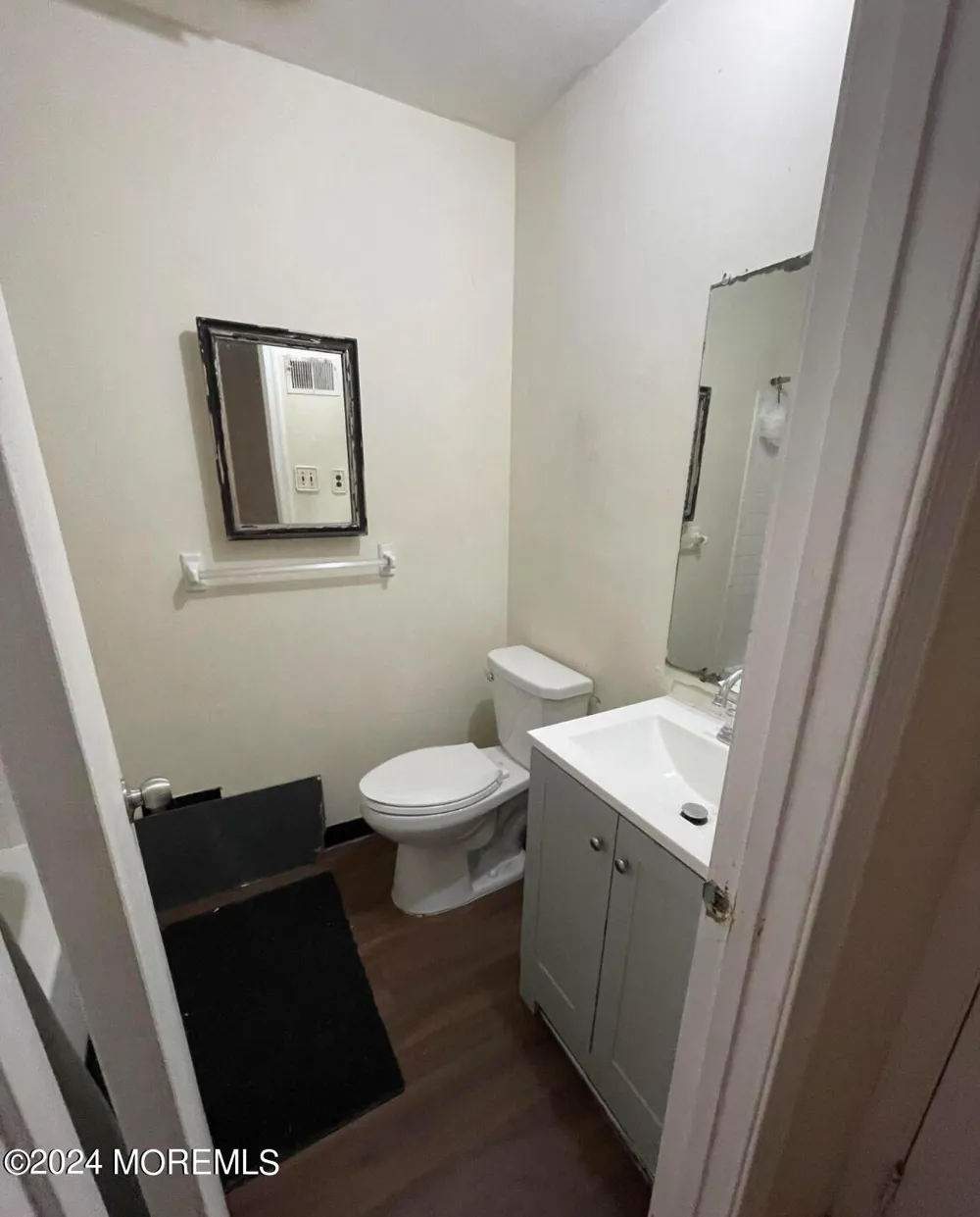 1261 Medina Road Lakewood, NJ 08701