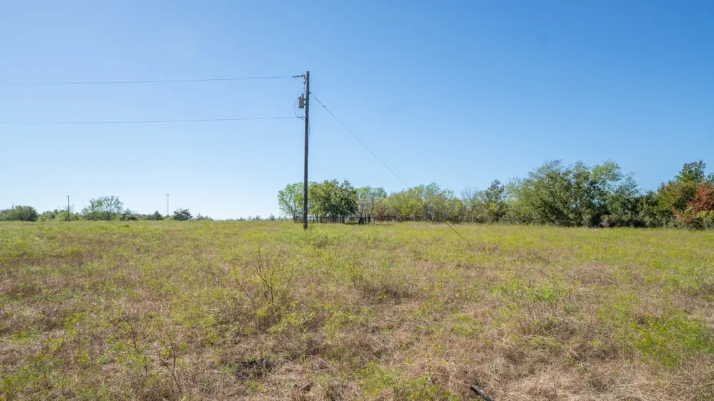1558 Texas Street Rockdale, TX 76567