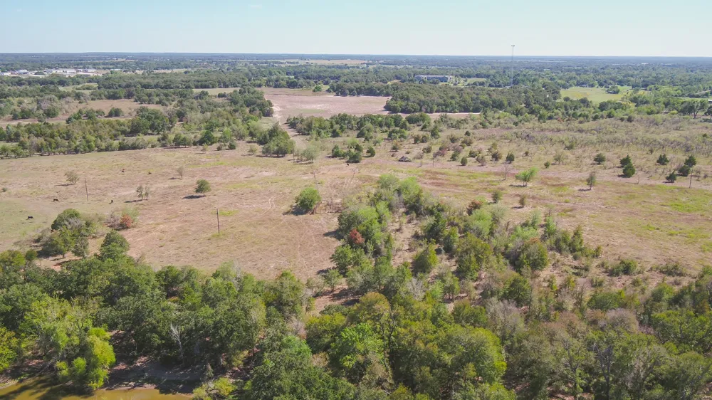 1558 Texas Street Rockdale, TX 76567
