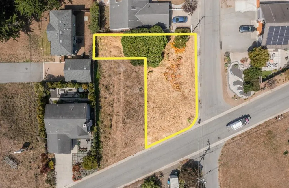 037-183-110 Moss Beach, CA 94038