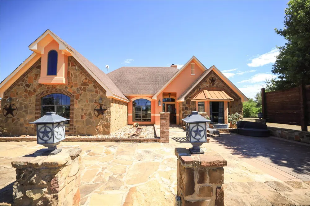535 Upper Elgin River Road Elgin, TX 78621
