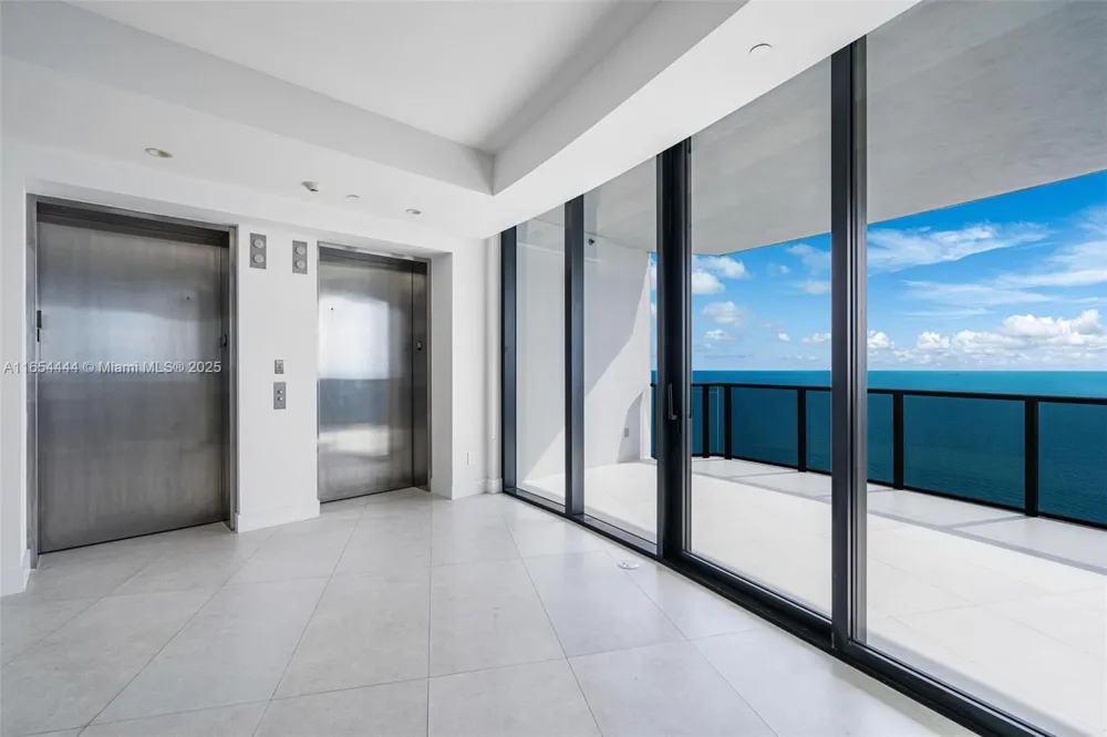 18555 Collins Ave #5001 Sunny Isles Beach, FL 33160