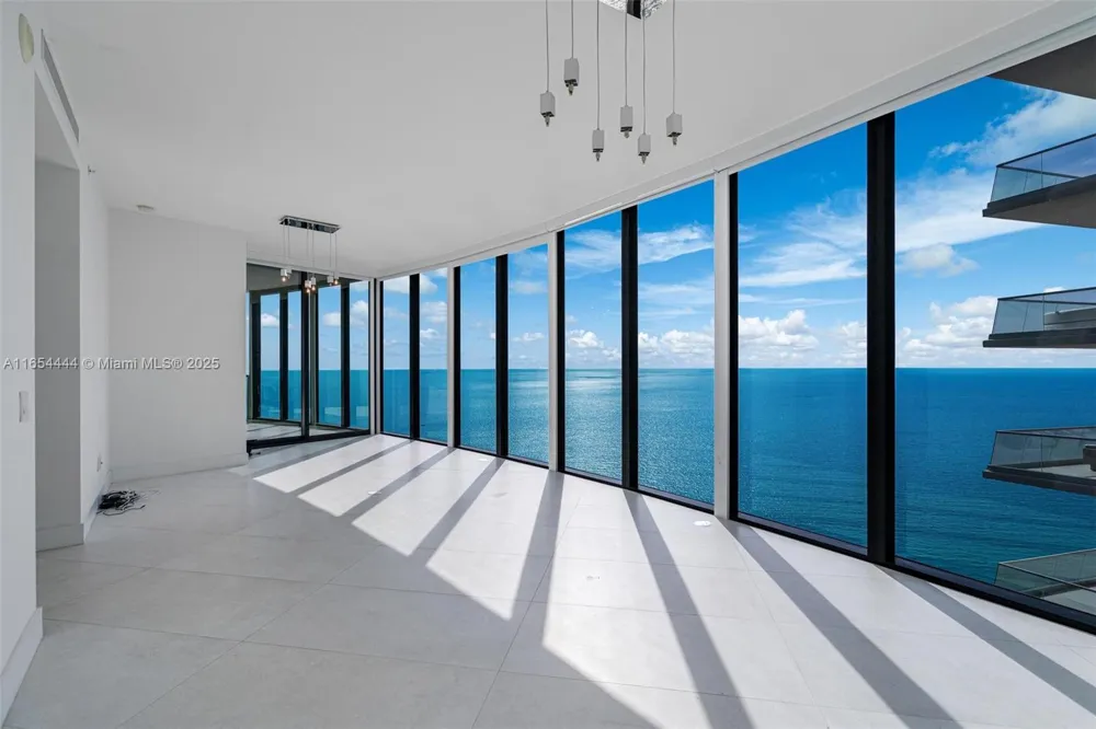 18555 Collins Ave #5001 Sunny Isles Beach, FL 33160
