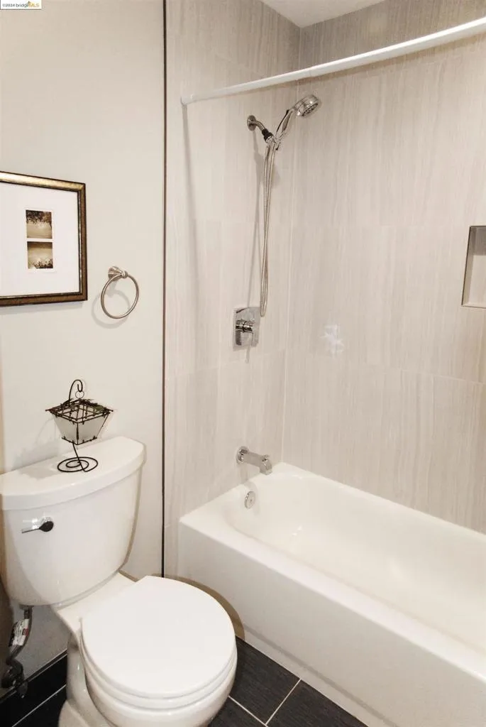 625 Madison St #107 Oakland, CA 94607